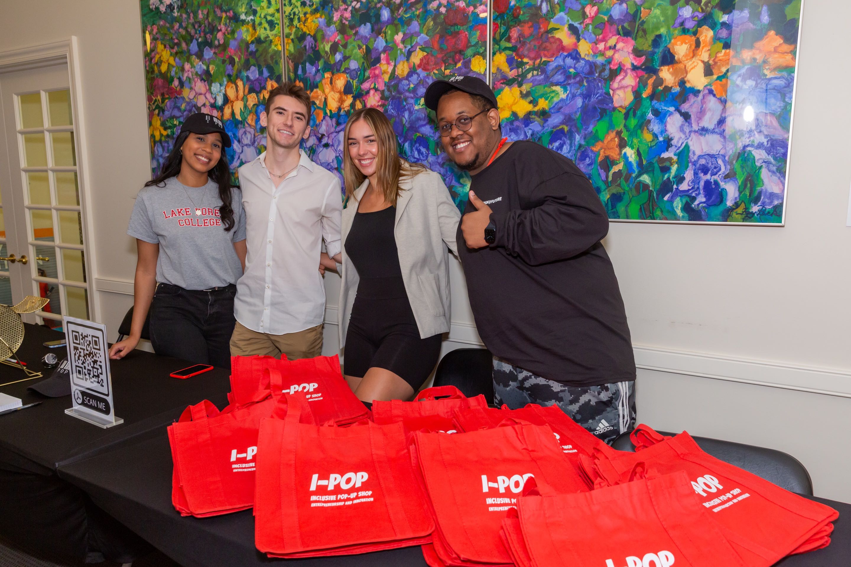 shop-i-pop-inclusive-student-led-pop-up-shop-lake-forest-college